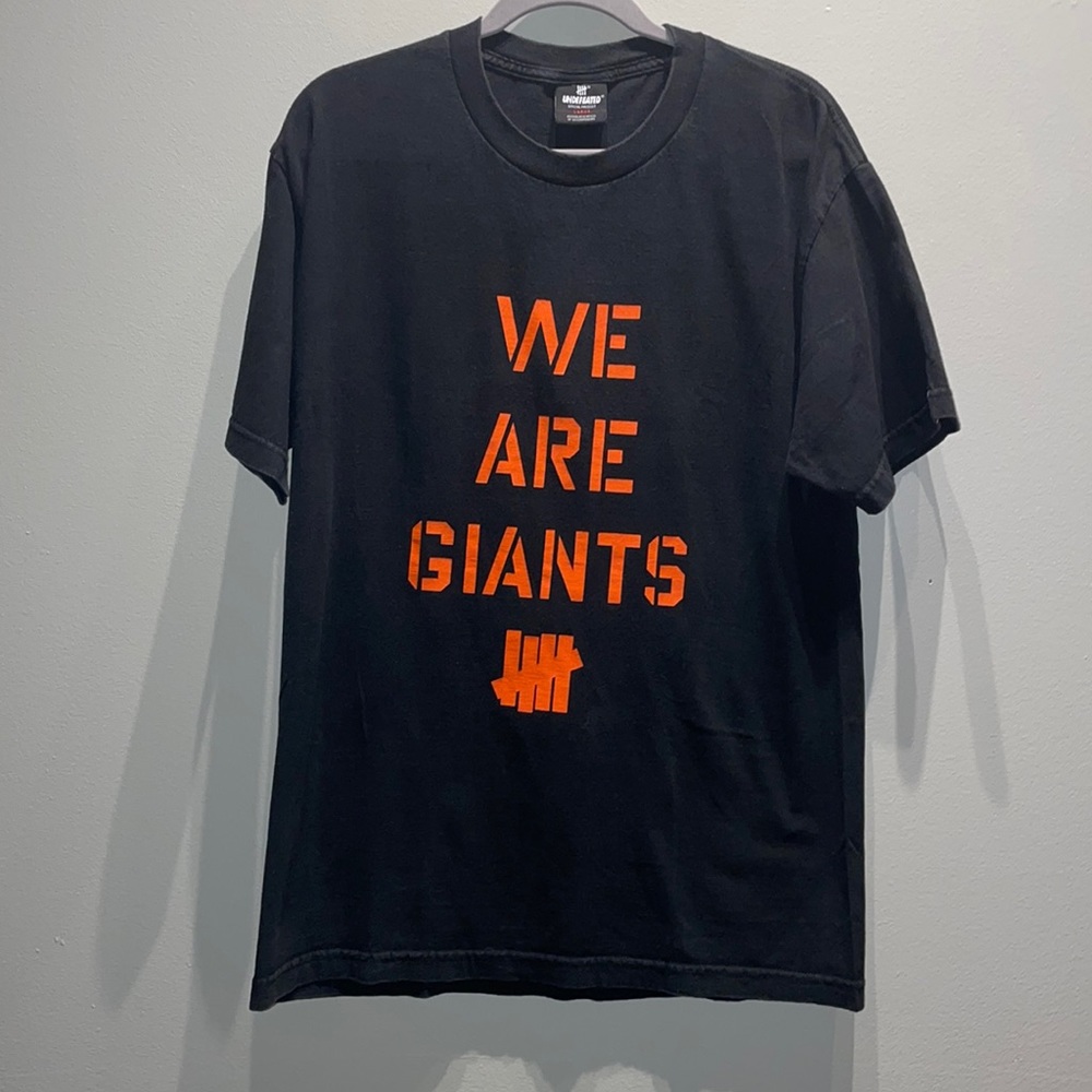 Undefeated Giants T-shirt. Mens large. Good condition.